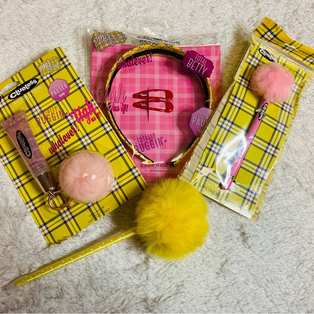 💛Clueless Cutie Acessories✨